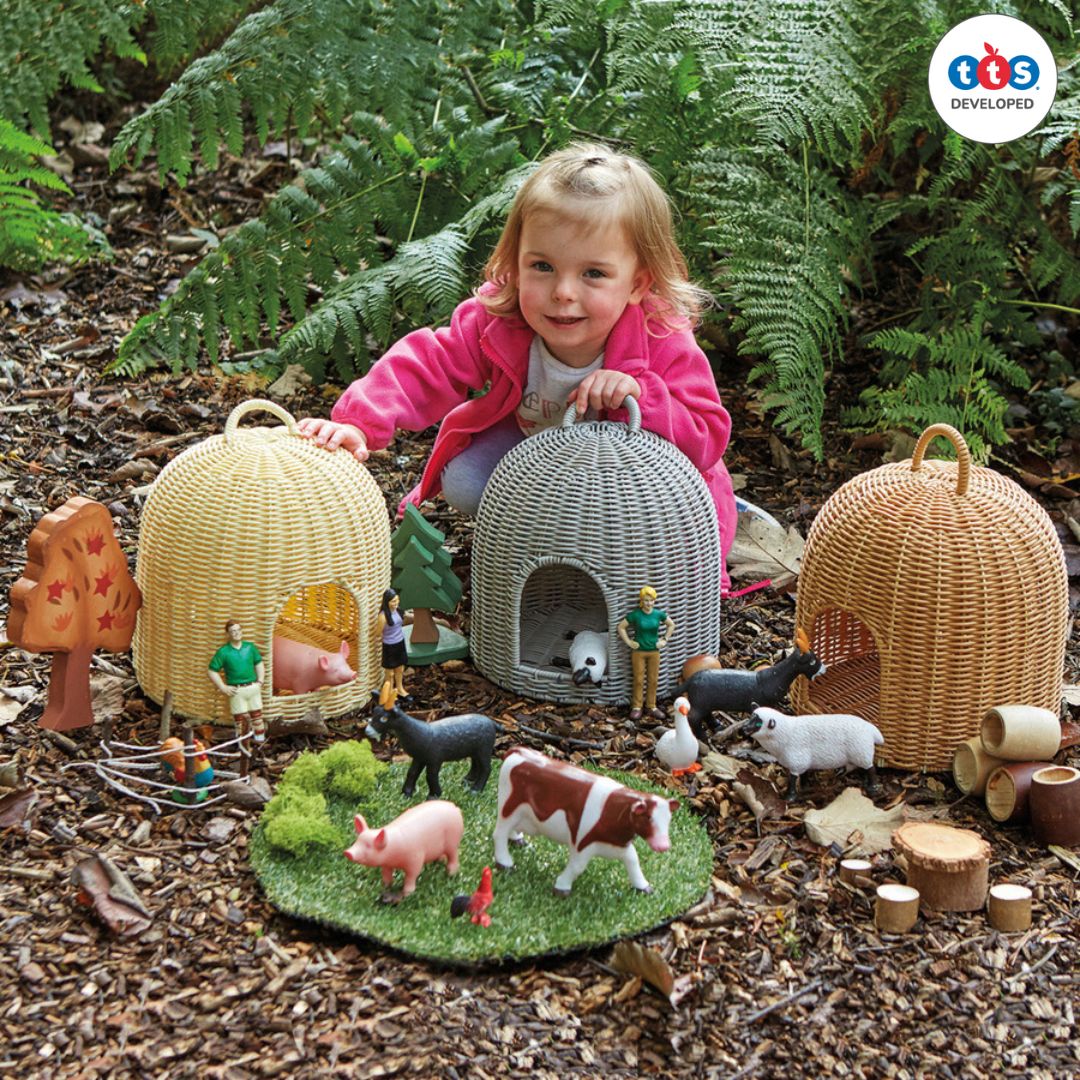 Small world is an important aspect of children’s play, aiding many areas of development. Taking small world outdoors also offers the opportunity for children to incorporate elements of nature into their imaginative small world play 🍃
#Education #EducationResources #EarlyYears