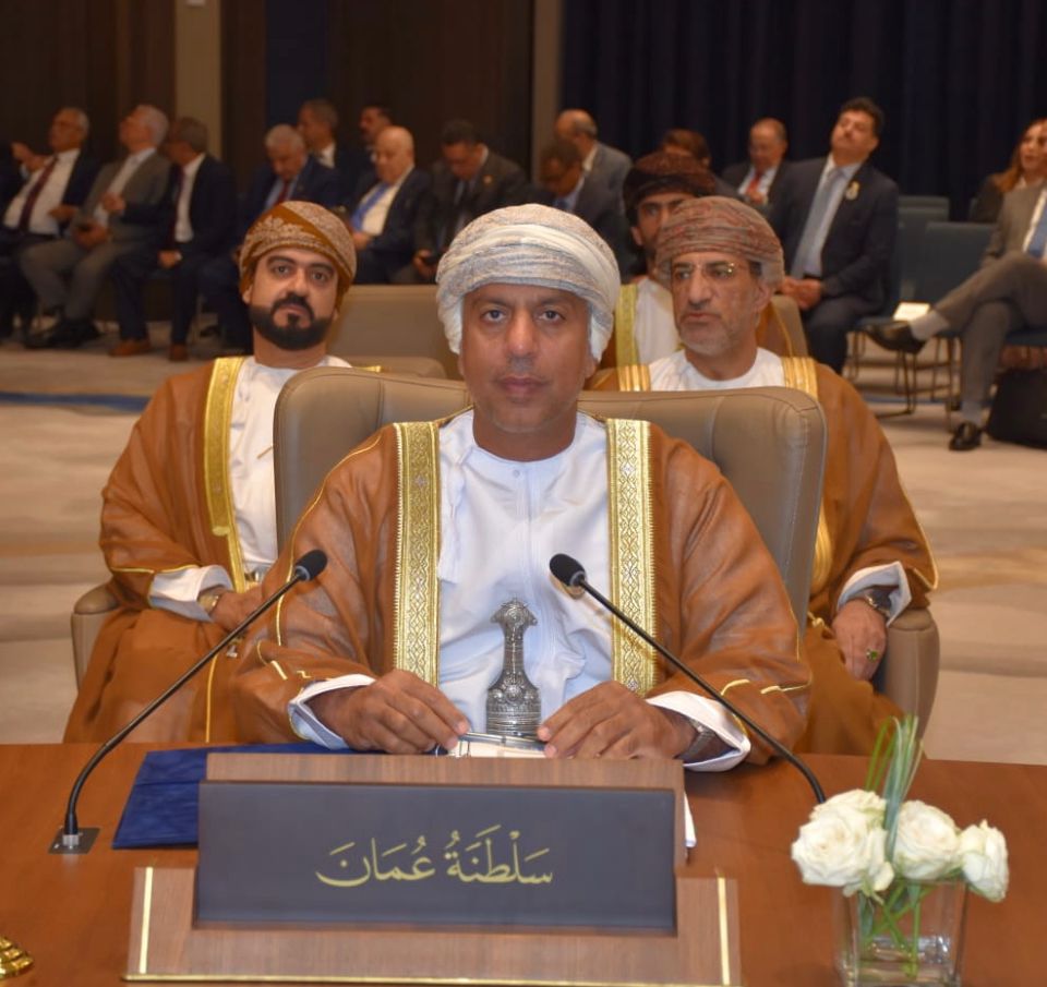 #سلطنة_عُمان تشارك في أعمال الدورة غير العادية للمجلس الاقتصادي والاجتماعي العربي على المستوى الوزاري، لبحث مشروعات اقتصادية واجتماعية تُعرض على القمة التنموية العربية الخامسة التي تستضيفها #العراق، وترأس الوفد سعادة وكيل وزارة الاقتصاد.

#العُمانية