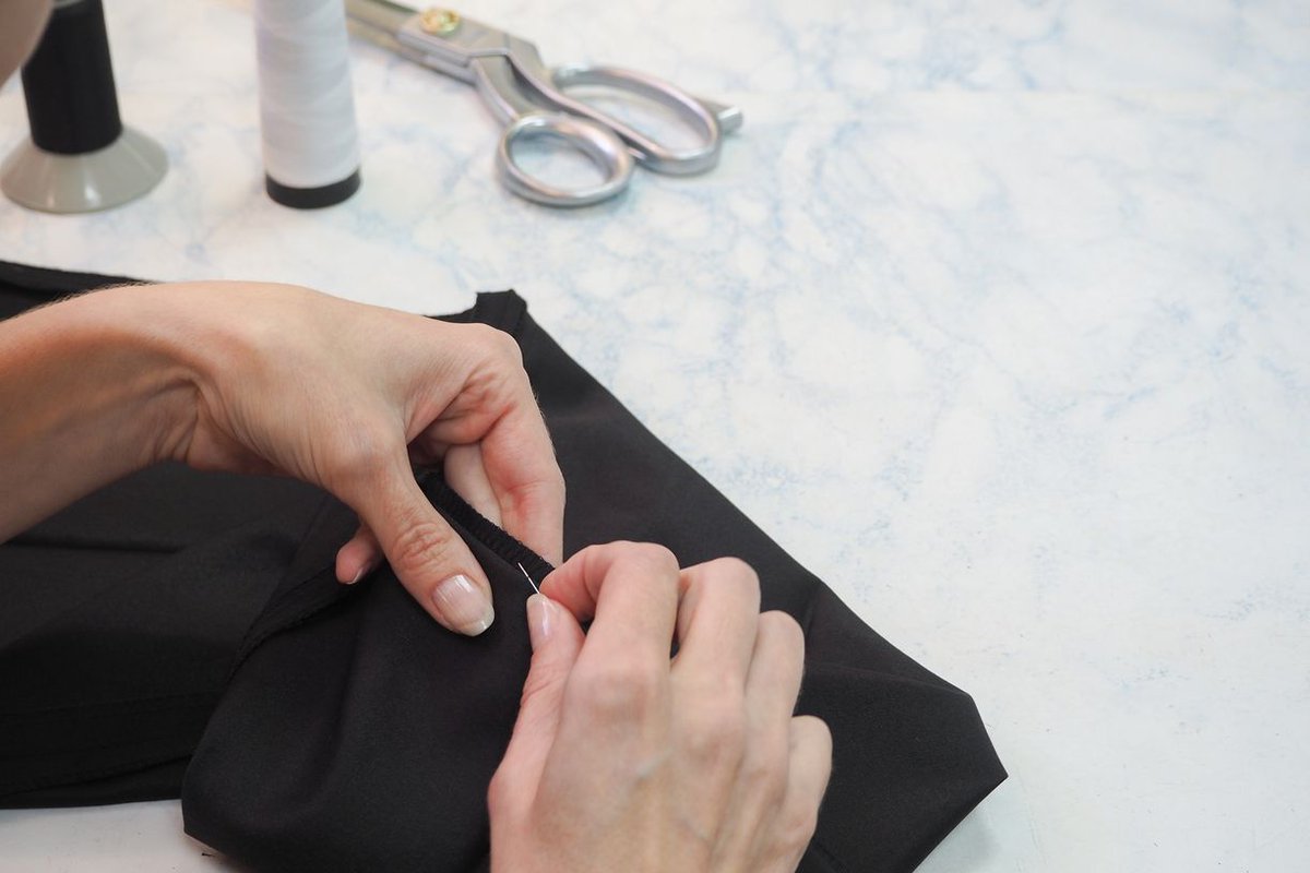 top_alterations's tweet image. Looking for expert tailoring in Livonia, MI? Our alteration service guarantees precision and attention to detail for every garment. Call today and transform your wardrobe! 

#AlterationService
alterationservicelivonia.com/about