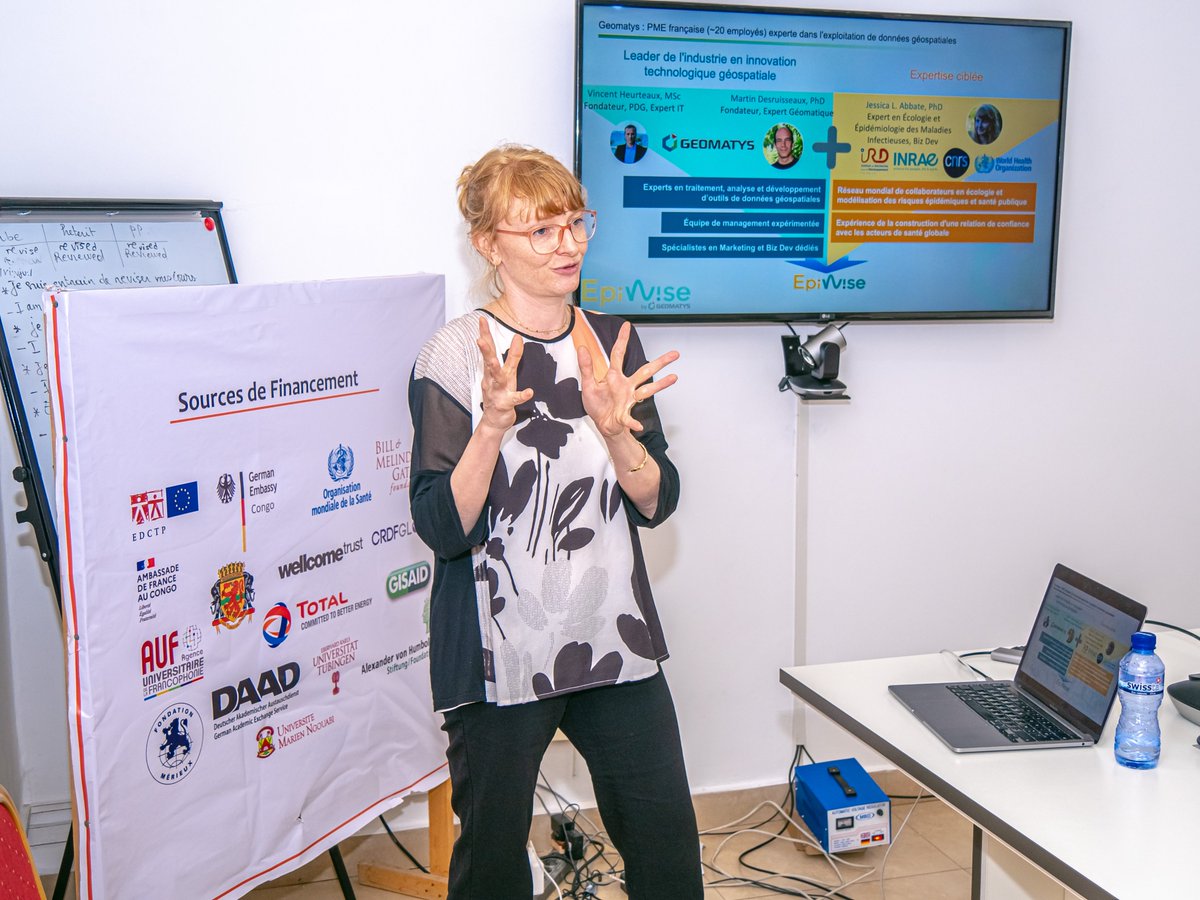 FCRM76255905's tweet image. Le 08 mai 2025, un événement fort en sens s’est tenu au Centre de Recherche sur les Maladies Infectieuses (CeRMI) de la #FCRM la présentation du logiciel #EpiWise, logiciel de modélisation et situation d’analyse et de projection des risques épidémiques par la Dr Jessie Abbate.