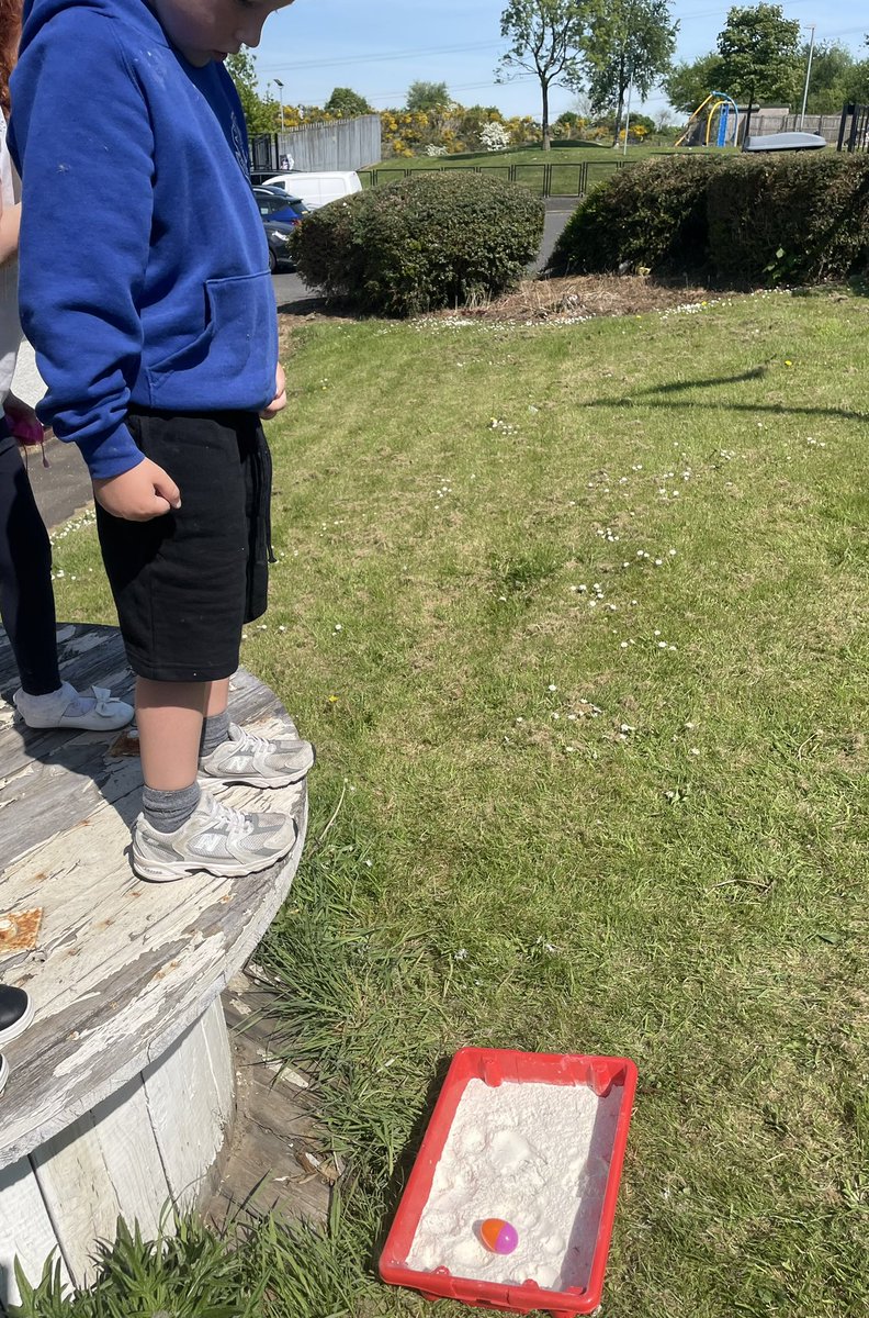 AddiewellPS's tweet image. Primary 1 learned about the moon today.  We found out that there are mountains and craters on the moon.  We investigated objects of different sizes and weights, and threw these from two different heights, to see how this affected the sizes of craters they made in our moon dust!