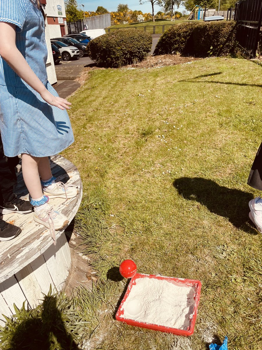 AddiewellPS's tweet image. Primary 1 learned about the moon today.  We found out that there are mountains and craters on the moon.  We investigated objects of different sizes and weights, and threw these from two different heights, to see how this affected the sizes of craters they made in our moon dust!