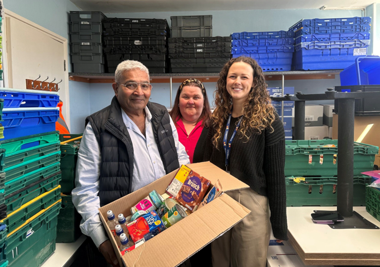 383 food parcels and counting to help food banks in South West🥫🗃️

Colleagues nominated food banks to benefit from boxes.

Pat, Tamar View Community Complex, said: “These parcels will go a long way towards the help we can provide people.”

Read more: bit.ly/3GUkDfm 👈