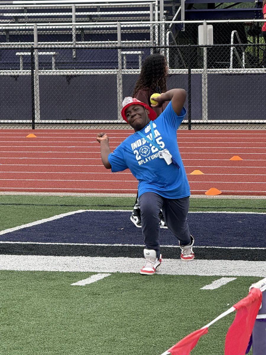 Learning from the best! #playunified <a href="/AkersGroup/">TheAkersGroup</a> @DrLindaWatkins <a href="/ToddAHawks/">Todd Hawks</a>