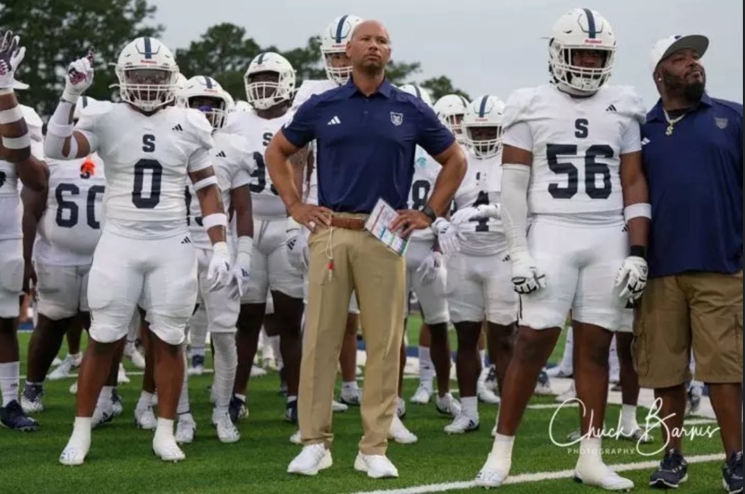 #AGTG I’m blessed to receive another offer form <a href="/smccfootball/">SMCC Football</a> after a great talk with <a href="/Earvin_Moore/">Earvin Moore</a> 

<a href="/Coach_Bramlett/">Jake Bramlett</a> <a href="/robin_lee6179/">Robin Lee</a> <a href="/WillSmith_Jr8/">Will Smith</a>