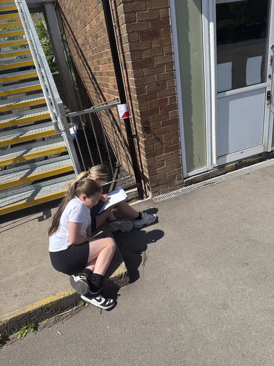 Miss Cope (@misscope6c) on Twitter photo Team Garnet made the most of the sun shining this afternoon by taking part in some orienteering. <a href="/TeamManorGreen/">Manor Green Primary #ReadyRespectfulSafe</a> Team Garnet made the most of the sun shining this afternoon by taking part in some orienteering. <a href="/TeamManorGreen/">Manor Green Primary #ReadyRespectfulSafe</a>