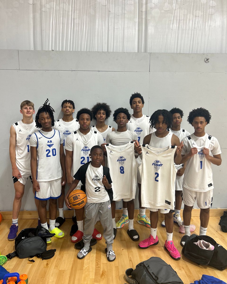ARFlight (@arflight2028) on Twitter photo This squad went 4-0 this past weekend <a href="/RL_Hoops/">RecruitLook Hoops</a> in Memphis. Next up, Kansas City. This squad went 4-0 this past weekend <a href="/RL_Hoops/">RecruitLook Hoops</a> in Memphis. Next up, Kansas City.