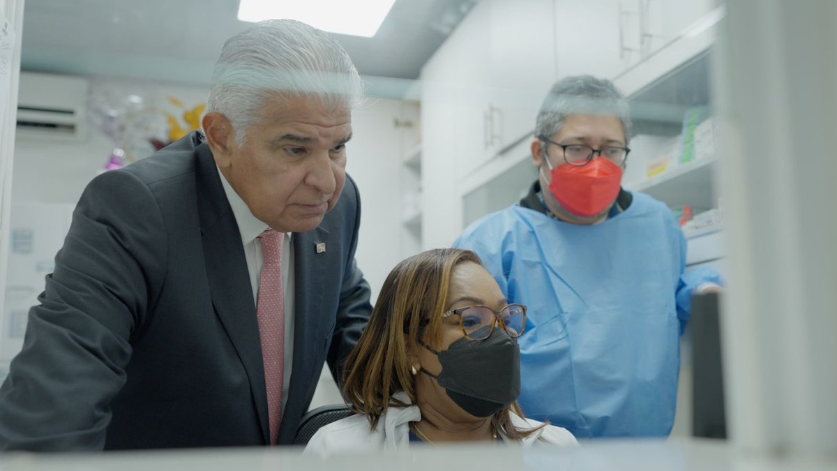 JoseRaulMulino's tweet image. Hace 3 meses cumplimos lo que prometimos: bajar el precio de las medicinas. Ya hoy son 60 medicamentos con rebajas de hasta 90% menos… y vienen más!!