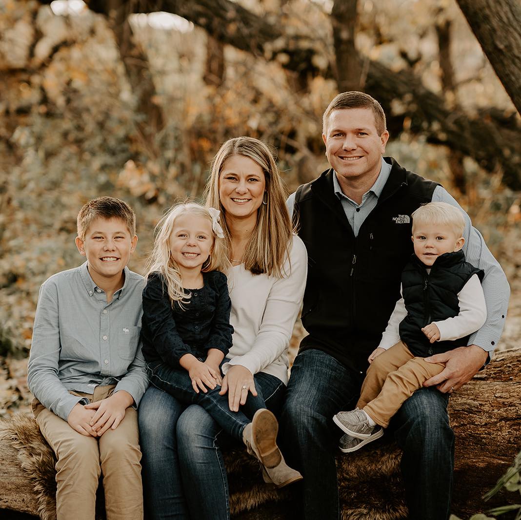 Congratulations to our Colby Fitzgerald on being named to the SD HS BB HOF!  

Congrats Coach!   

605sports.com/South-Dakota-H…