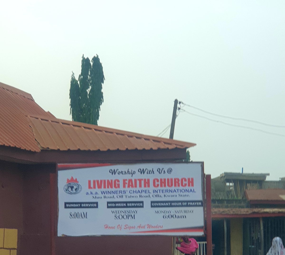 TrackaNG's tweet photo. N198m was allocated to the Installation and Supply of Solar StreetLight in Amberi Village, Muu Road, Olatinwo/Omobola Olagunju Road, Offa, Kwara State in the 2024 FG Budget. 

We tracked and report that 5 solar street lights have been installed at Amberi road, 10 at Muu road, and 17 at Olatinwo road.

We will keep tracking and provide any further updates.