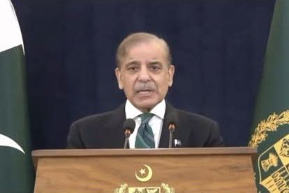 Mniskumar's tweet image. Two teams played a cricket match. Team I bowled out Team P for 100, then thrashed them with the bat and won by 9 wickets. Team P held a press conference claiming victory—coz they took one wicket. 😂 #PakistaniDelusion #PuppetPM
#OperationSindoor 
#IndiaPakistanConflict
#ceasefire