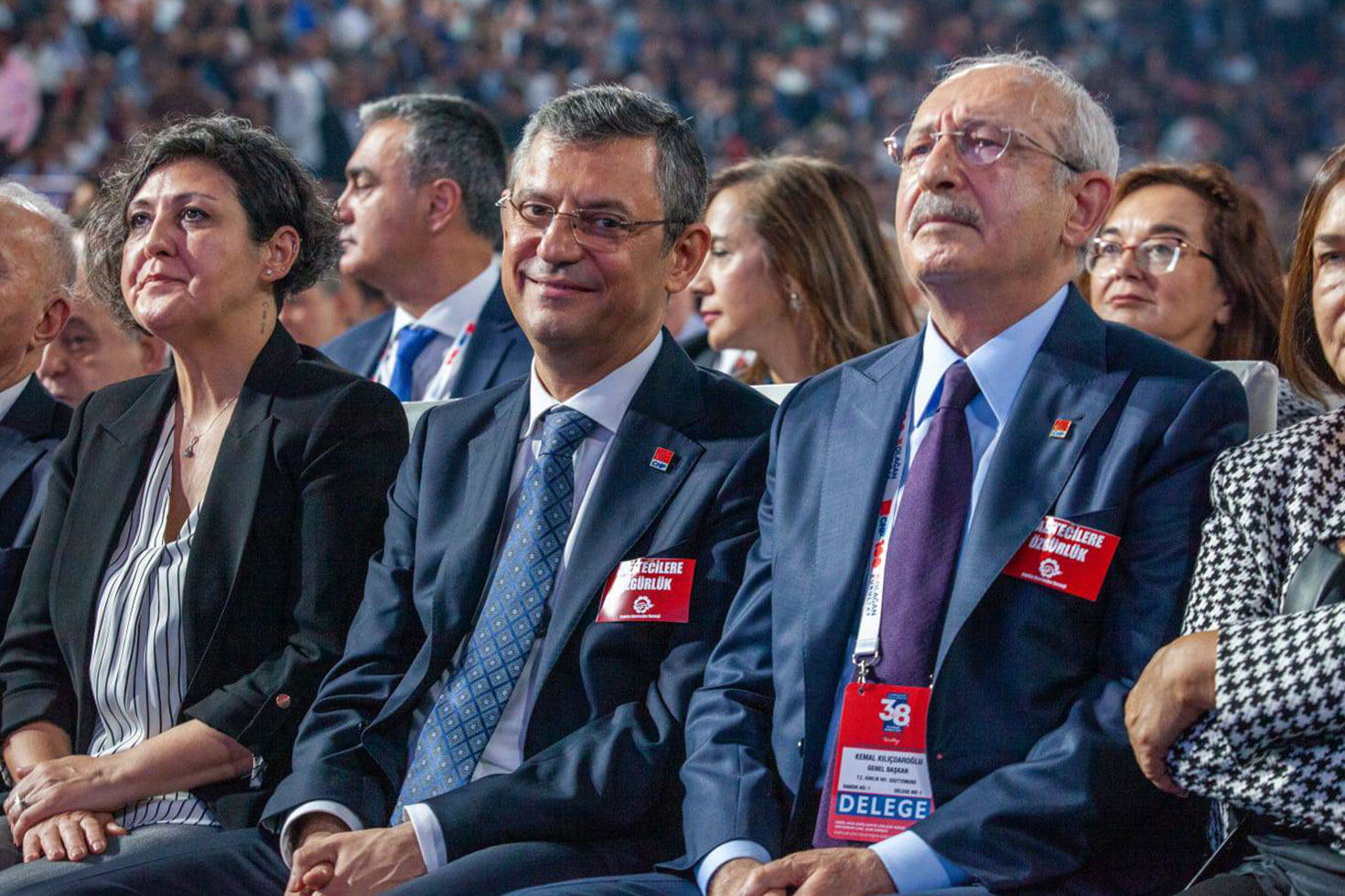 Haberler.com on X: "CHP'nin 4-5 Kasım 2023'te yapılan 38. Olağan Kurultayı'nda  "para karşılığı oy kullandırıldığı" iddialarına ilişkin yürütülen  soruşturma kapsamında, aralarında CHP Genel Başkanı Özgür Özel'in de  bulunduğu 9 şüpheli milletvekilinin ...