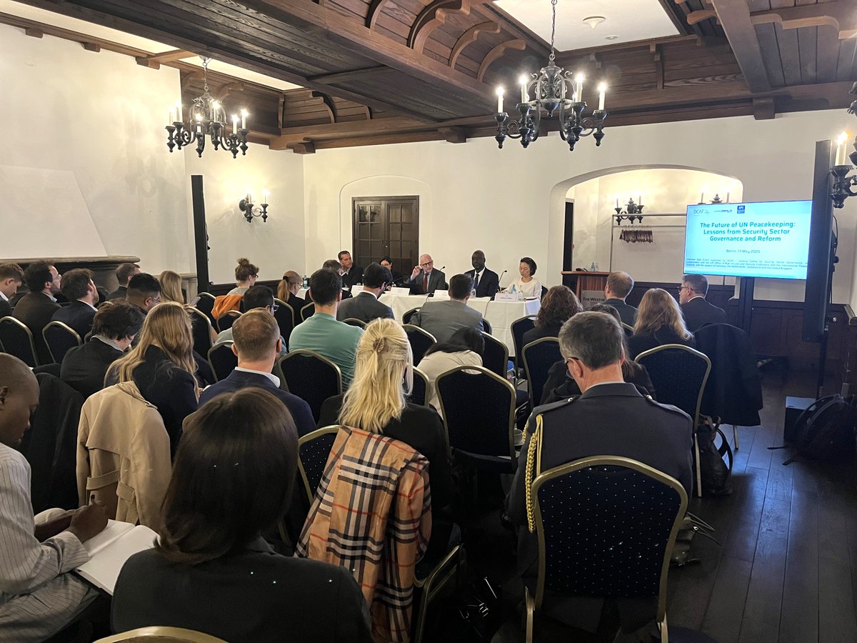 DCAF_Geneva's tweet image. This morning in #Berlin, DCAF with @UN_OROLSI & the International Peace Institute — & the support of @AuswaertigesAmt, @MinBZ, @SwissMFA & @FCDOGovUK - convened an informal side event on The Future of UN Peacekeeping: Lessons from security sector governance and reform.