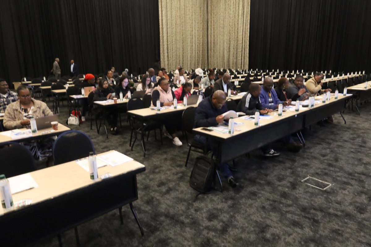 Training for middle managers in schools! The Advanced Certificate in Education empowers Curriculum Managers to enhance their leadership skills and effectively manage quality teaching. 

#SchoolLeadership
#CurriculumManagers