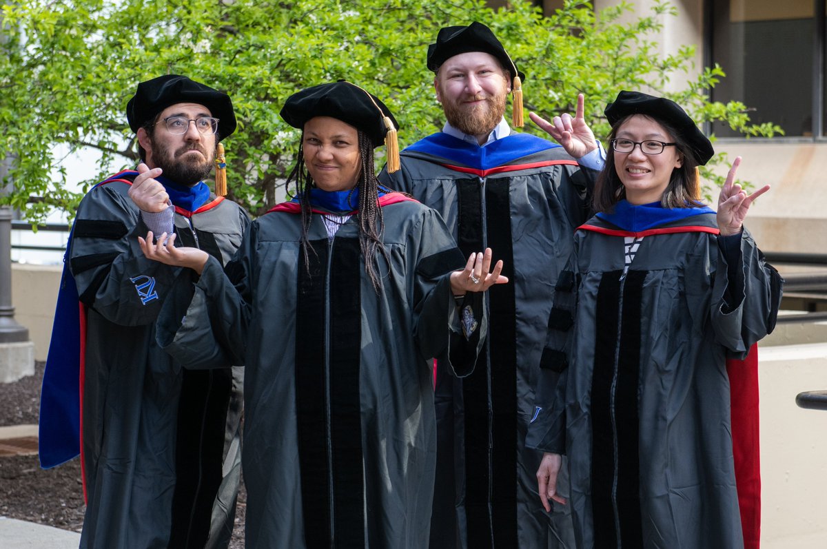 KUMCCancerBio's tweet image. The Cancer Biology Department is excited to introduce our newest graduates! Congratulations to all of you!
Pictured from left to right:
Austin Eades, PhD
Harmony Saunders, M.D., PhD
R. McKinnon Walsh PhD
Thuc Ly, PhD
Luis Cortez, M.D., PhD (not pictured)