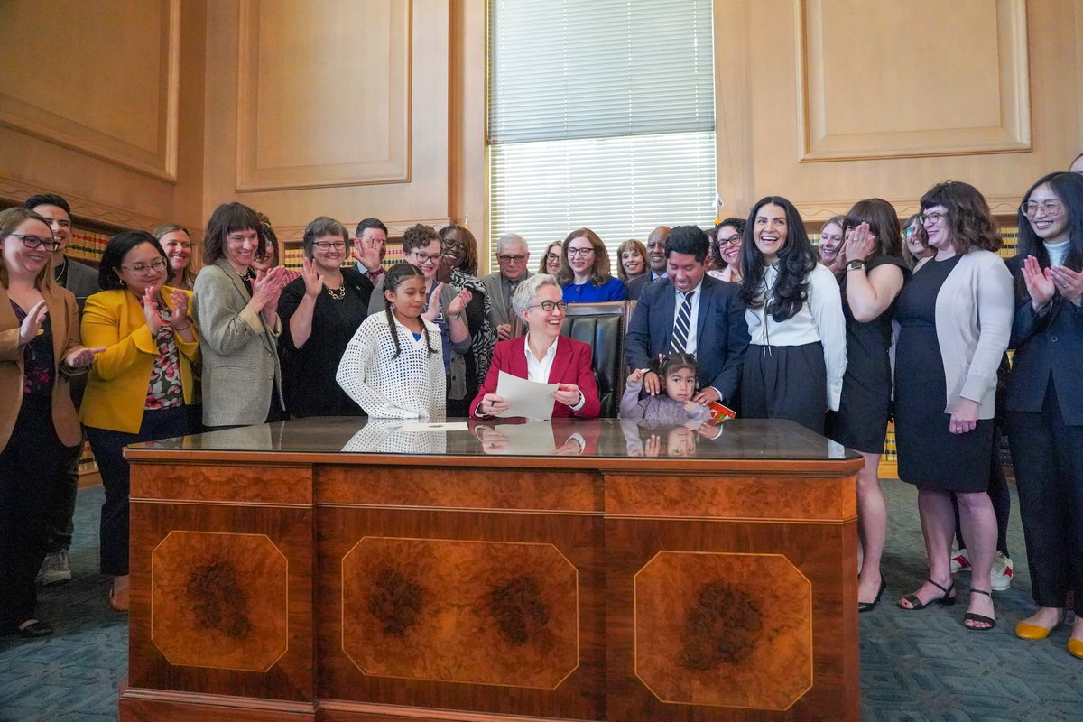 I was excited to sign a law to fund summer learning programs. We’ve committed to investments for the next 3 summers, so educators and communities can start planning early. Keeping kids reading and engaged year-round helps them be successful!