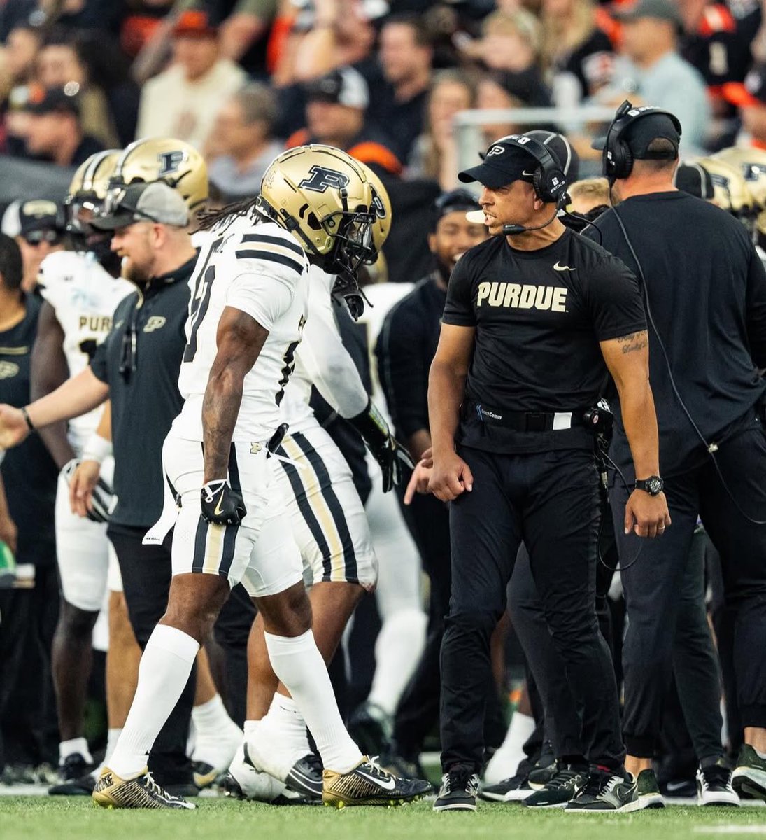 Dana “Diggy” Greenhow (@danagreenhow1) on Twitter photo Blessed to receive an offer from Purdue University #AGTG #Tsp
<a href="/CoachClark3/">Charles Clark</a> <a href="/VonnJack2/">JV</a> <a href="/CoachSmiley983/">Coach Darius Smiley</a> <a href="/RivalsFriedman/">Adam Friedman</a> <a href="/ChadSimmons_/">ChadSimmons</a> <a href="/JeremyO_Johnson/">Jeremy Johnson</a> <a href="/creeksrecruits/">Sandy Creek FB Recruiting</a> <a href="/Topshelf_TJ/">TJ Brown</a> <a href="/adamgorney/">Adam Gorney</a> <a href="/On3Recruits/">On3 Recruits</a> <a href="/CoachHaywood7/">Tank Haywood</a> Blessed to receive an offer from Purdue University #AGTG #Tsp
<a href="/CoachClark3/">Charles Clark</a> <a href="/VonnJack2/">JV</a> <a href="/CoachSmiley983/">Coach Darius Smiley</a> <a href="/RivalsFriedman/">Adam Friedman</a> <a href="/ChadSimmons_/">ChadSimmons</a> <a href="/JeremyO_Johnson/">Jeremy Johnson</a> <a href="/creeksrecruits/">Sandy Creek FB Recruiting</a> <a href="/Topshelf_TJ/">TJ Brown</a> <a href="/adamgorney/">Adam Gorney</a> <a href="/On3Recruits/">On3 Recruits</a> <a href="/CoachHaywood7/">Tank Haywood</a>