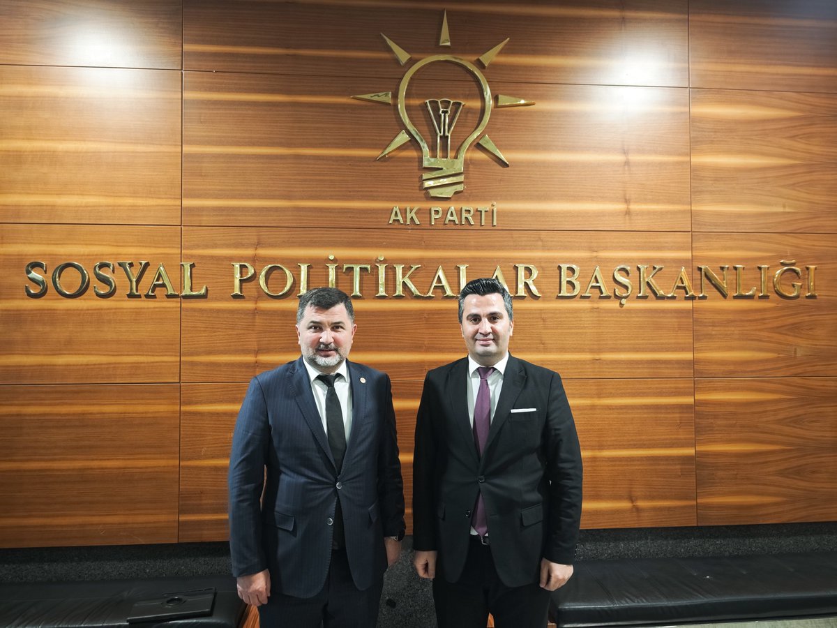 ERCAN ÖZTÜRK 🇹🇷 (@ozturkercn) on Twitter photo ARVEY Araştırma & Danışmanlık Yönetim Kurulu Başkanı, Siyasal İletişimci Veysel Sevinç'i misafir ettik.
Nazik ziyaretleri ve kıymetli sohbetleri için teşekkür ediyorum.
📍 AK Parti Genel Merkezi
<a href="/veyselsevinc/">Veysel Sevinç</a> ARVEY Araştırma & Danışmanlık Yönetim Kurulu Başkanı, Siyasal İletişimci Veysel Sevinç'i misafir ettik.
Nazik ziyaretleri ve kıymetli sohbetleri için teşekkür ediyorum.
📍 AK Parti Genel Merkezi
<a href="/veyselsevinc/">Veysel Sevinç</a>