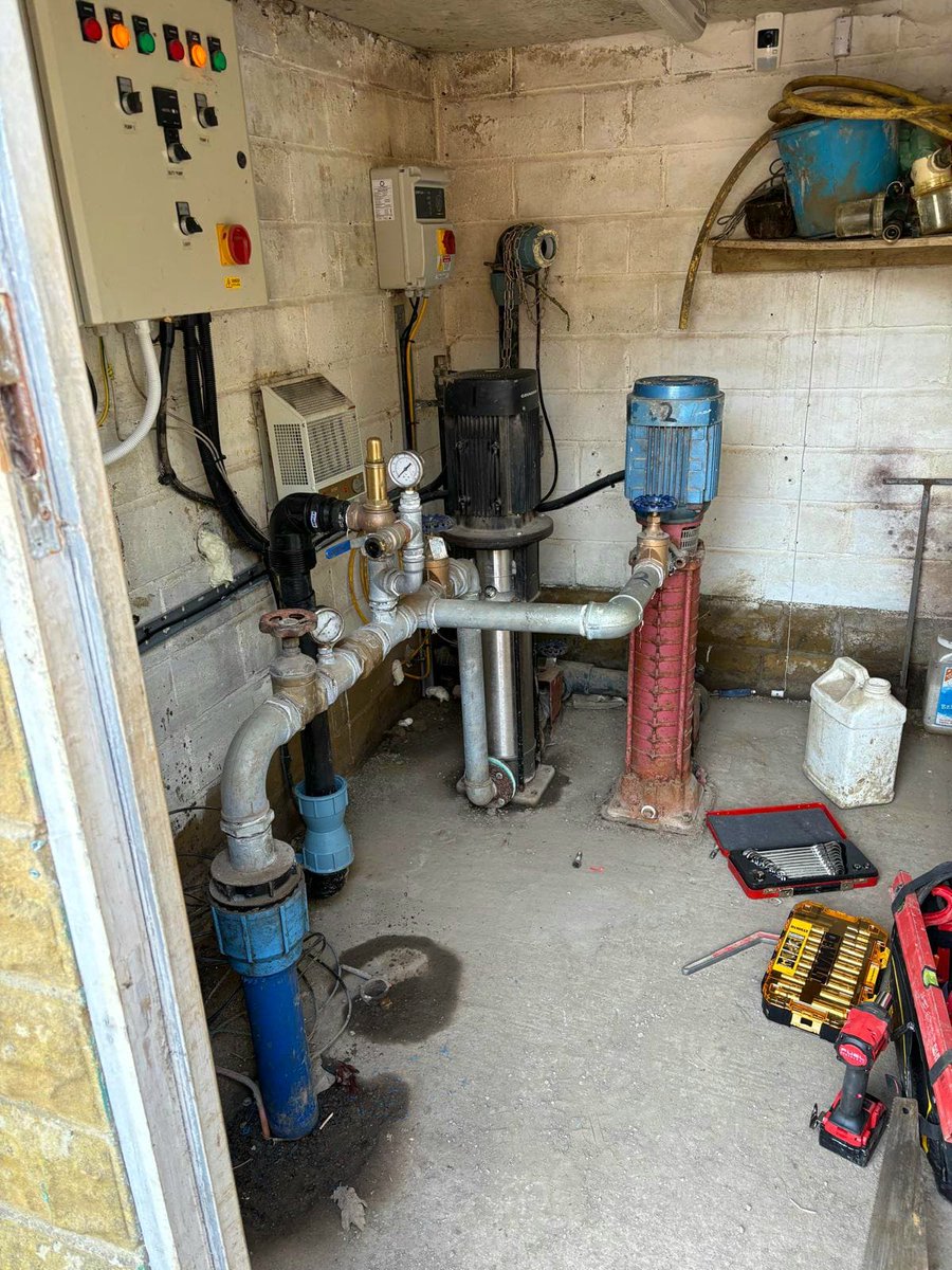 Before &amp; After: the new <a href="/grundfos/">Grundfos</a> Pump station installed at <a href="/OtleyGolfClub/">Otley Golf Club</a> 

📸@DinsdaleIrrigation