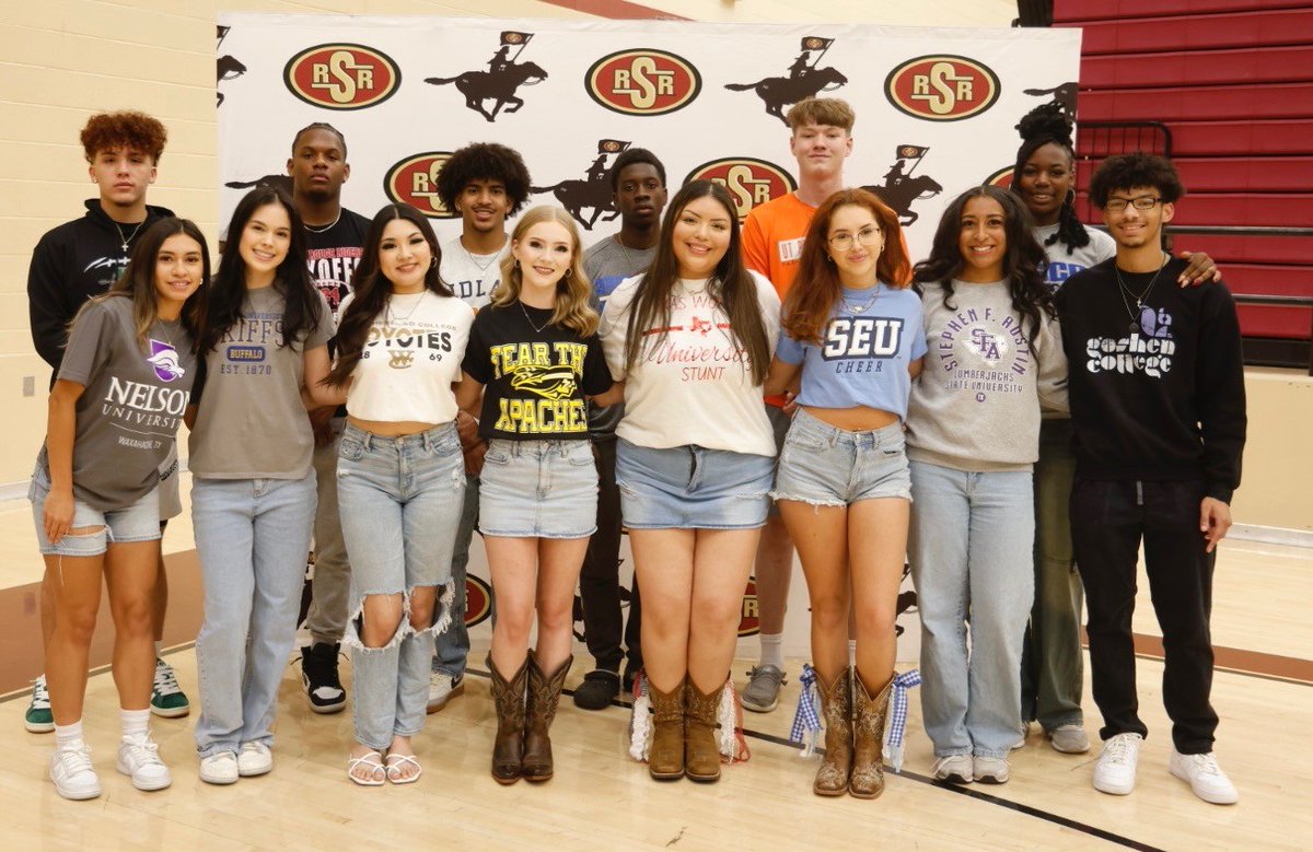 We’re kicking off today’s Signing Day events at Saginaw High School! We’re honored to celebrate these talented athletes as they take the next big step. #EMSproud
Stay tuned as we make our way across the district!
