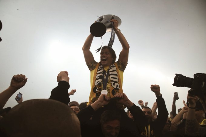 AekaraOleR21's tweet image. Ίσως να μην τέλειωσε η σχέση μας με τον τρόπο που σου άξιζε
Πάντως η οικογένεια της ΑΕΚ θα σε θυμάται για πάντα και θα εκτιμάει ότι προσέφερες σε αυτή
Το παρόν αλλάζει
Το παρελθόν και η ιστορία όμως δεν ξεγράφονται
Ματίας Αλμέιδα σε ευχαριστούμε...
@peladoalmeyda #aekfc #aek