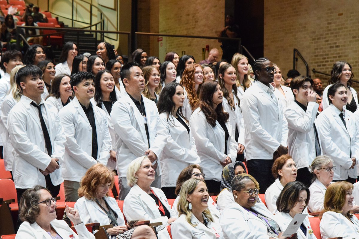 utmbson's tweet image. The UTMB School of Nursing welcomed 99 new BSN Traditional students yesterday at our Summer 2025 White Coat Ceremony, marking their official entry into the nursing profession.
Read and view more photos: facebook.com/utmbson/
