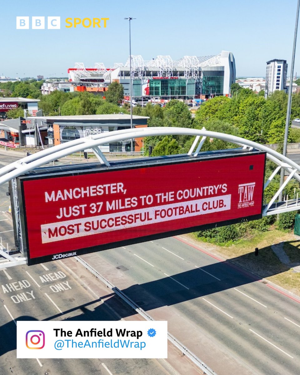 An advertisement, courtesy of Liverpool fans, near Old Trafford 🏟️

📸: The Anfield Wrap