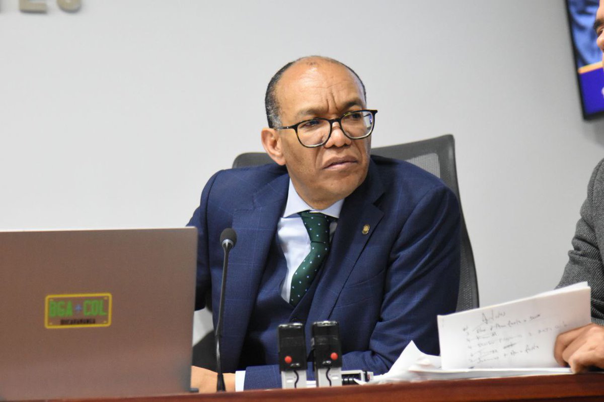 JamesMosqueraT's tweet image. ¡Avanza la Reforma a la Justicia!

Aprobamos en tercer debate el proyecto que busca:
✅Descongestionar el sistema penal
✅Garantizar la reparación integral
✅Frenar la impunidad

Necesitamos una justicia más eficiente.

#CITREP 
#Curuldepaz 
#vidapazyterritorio