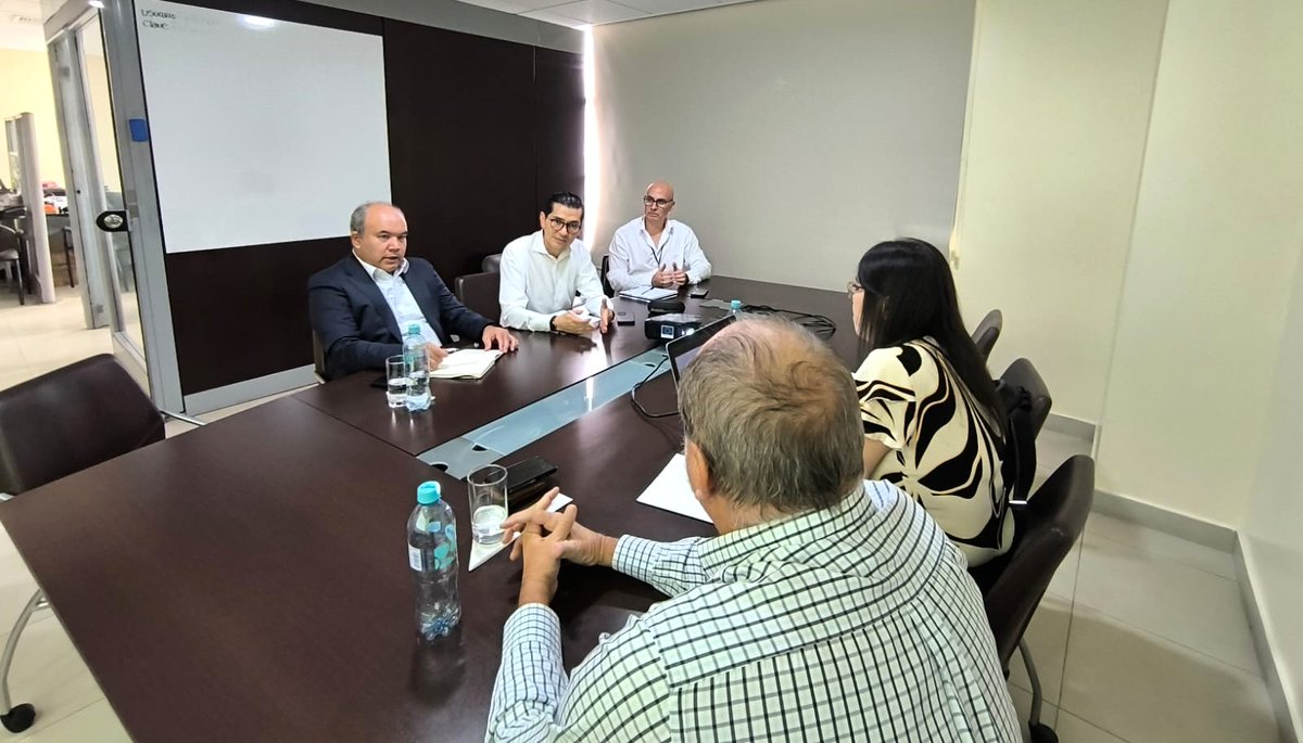 🤝 | Nuestro Presidente del Directorio, Iván Wong, junto con el Presidente Ejecutivo, <a href="/xavirosero/">Xavier Rosero Carrillo</a>, mantuvieron una reunión con los principales representantes de la Asociación Ecuatoriana de Productores de Teca y Maderas Tropicales – <a href="/ASOTECA/">ASOTECA</a>, gremio afiliado a la Federación.