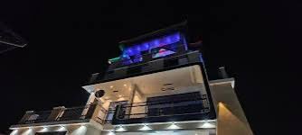 Sam Karenzi (@samkarenzi) on Twitter photo Ibintu byahinduye isura! <a href="/Bugesera_fc/">Bugesera Football Club</a> iraye muri hotel #UburizaUniqueHotel yitegura umukino uzayihuza na <a href="/rayon_sports/">Rayon Sports Official</a> kuri uyu wa 6 kuri stade ya #Bugesera, umutekano wakajijwe kuri iyi hotel.
Bugesera irarwana no kutamanuka,#Rayon irashaka igikombe! Ibintu byahinduye isura! <a href="/Bugesera_fc/">Bugesera Football Club</a> iraye muri hotel #UburizaUniqueHotel yitegura umukino uzayihuza na <a href="/rayon_sports/">Rayon Sports Official</a> kuri uyu wa 6 kuri stade ya #Bugesera, umutekano wakajijwe kuri iyi hotel.
Bugesera irarwana no kutamanuka,#Rayon irashaka igikombe!