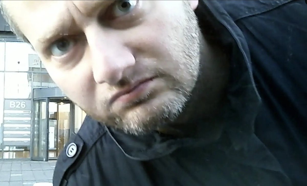 Íslenskir sjónvarpsáhorfendur í hvert skipti sem sést í Íslenska fánann í áhorfendaskaranum #12stig