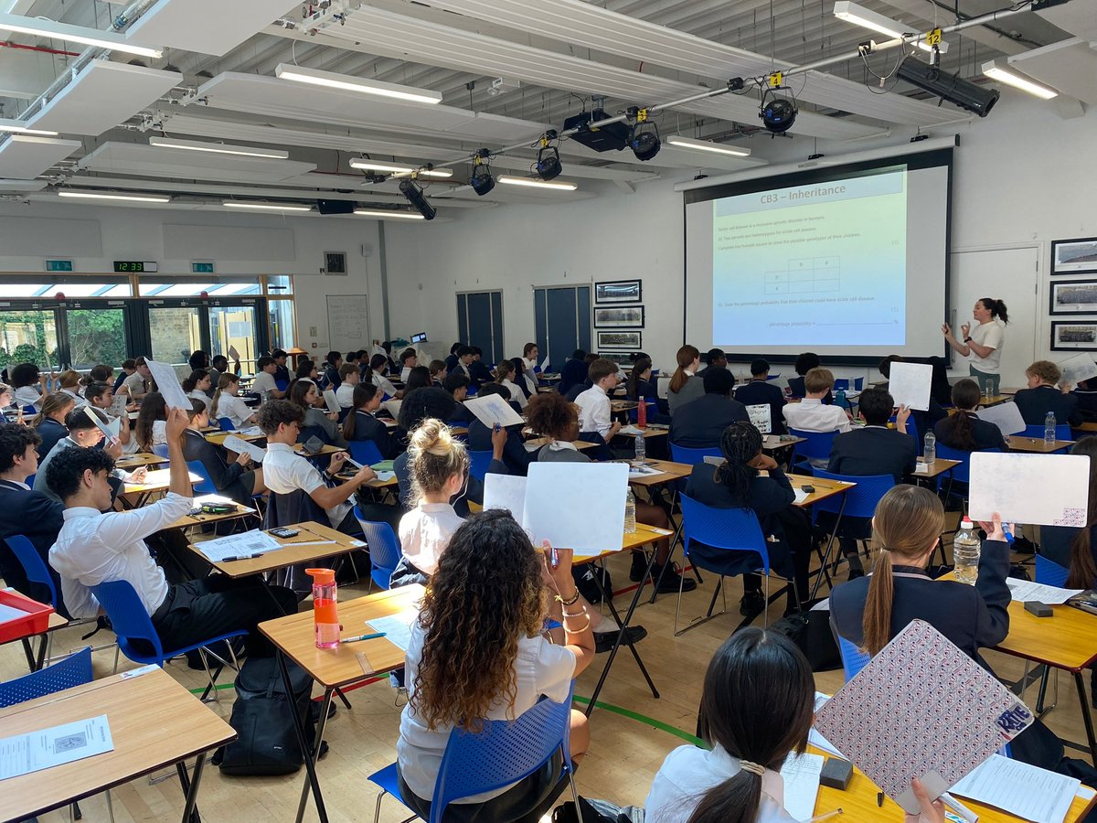 A joy to lead our Y11 revision session ahead of their Biology paper. 

Two hours of razor sharp focus, bags of enthusiasm and students that simply love learning. 

There’s no job satisfaction like seeing 100 correct answers and students so proud to show off 3 years of hard work🤩