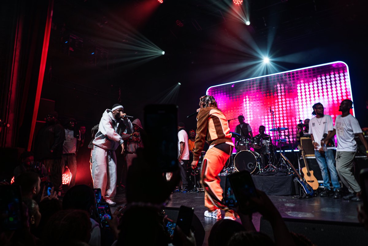 Comme Skillibeng, j’ai les crocodile teeth .. On pourra enjoy, enjoy toute la nuit! 🎵

<a href="/Tiakola_Meloo/">Tiakola</a>