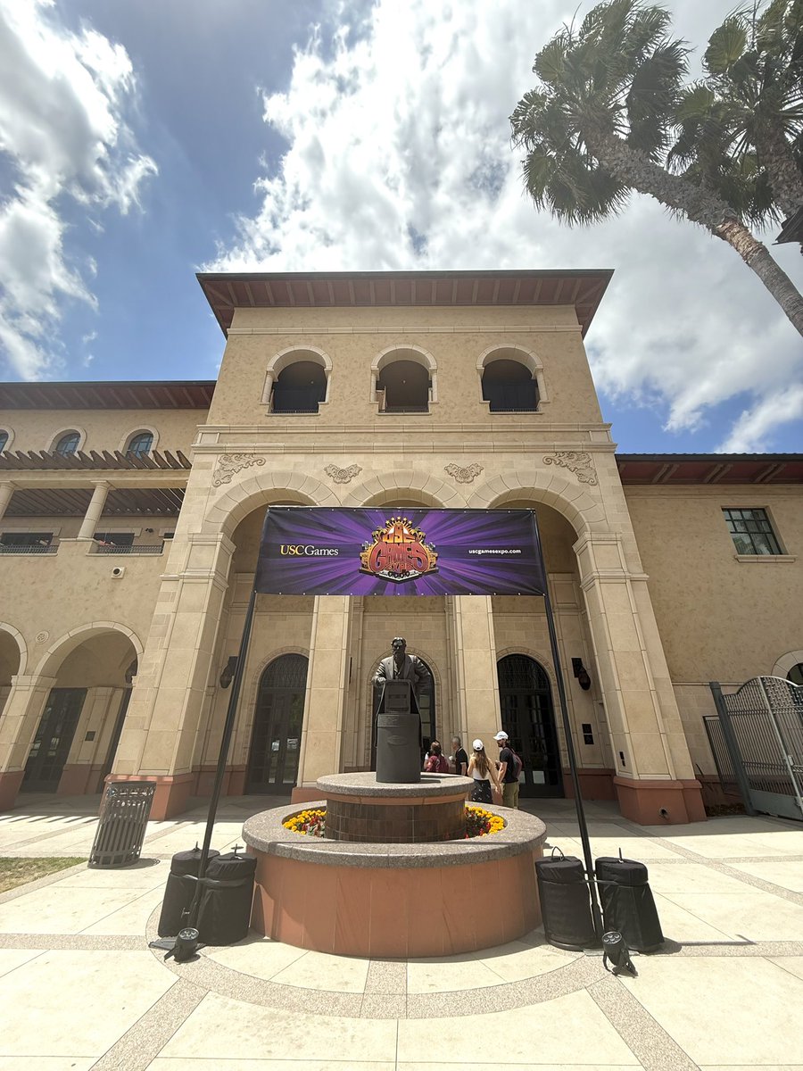 The #USCGAMESEXPO2025 IS FINALLY HERE!
Get ready to level up! Join us today for an exclusive look at the USC Games Program's most epic projects! Don't forget to tag us!
#GameOn✌️