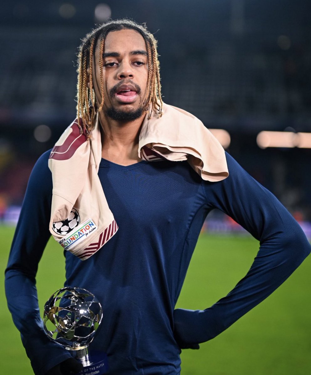 1czsl's tweet image. حلمي هذا الطوفان 😞