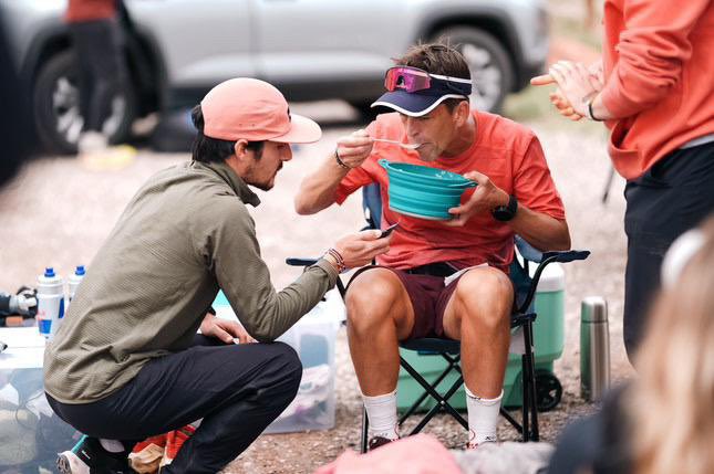 Cocodona 250 was a huge fueling challenge. How much you can fuel sustainably for 60h? Well, it really depends on your capacity to expend energy (energy budget).

We will have DLW results very soon to understand the real energy expenditure during the race. The learning is massive!