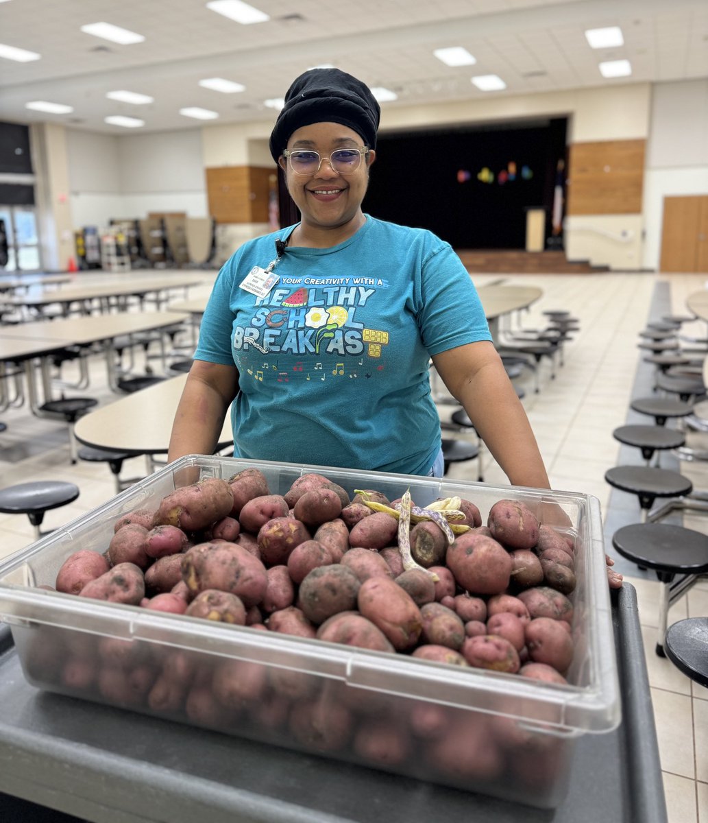 Maria Paoli-Vega (@mspaolivegartgg) on Twitter photo We harvested nearly 30lbs of red potatoes today πͺπ½π±π₯ Great job 5th grade ππΌ Thank you to the <a href="/popepanthers/">π
π
π
π
π
π
π
π
£π
π
π
‘π
’</a> cafeteria staff <a href="/PowerUpCafe/">Cy-Fair Nutrition</a> who will be preparing these potatoes for tasting π <a href="/PopeHerrera/">Katie Herrera</a> <a href="/AguilarPopeMS/">Amy Aguilar</a> <a href="/readygrowgarden/">Ready to Grow Garden</a> #gardenday #schoolgarden #organicgarden We harvested nearly 30lbs of red potatoes today πͺπ½π±π₯ Great job 5th grade ππΌ Thank you to the <a href="/popepanthers/">π
π
π
π
π
π
π
π
£π
π
π
‘π
’</a> cafeteria staff <a href="/PowerUpCafe/">Cy-Fair Nutrition</a> who will be preparing these potatoes for tasting π <a href="/PopeHerrera/">Katie Herrera</a> <a href="/AguilarPopeMS/">Amy Aguilar</a> <a href="/readygrowgarden/">Ready to Grow Garden</a> #gardenday #schoolgarden #organicgarden