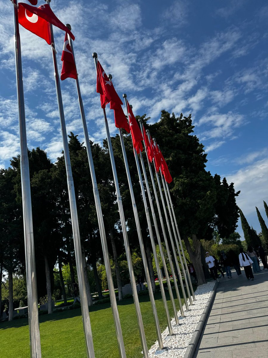 🔹“Tarihin İzinde, Çanakkale Ruhuyla” 110. Yılında 110 Bin Gençle Bir Destandır Çanakkale projesi kapsamında <a href="/capafenlisesi/">Çapa Fen Lisesi</a> öğrencilerimiz Çanakkale’yi ziyaret etti. Gençlerimize bu anlamlı ziyaretleri için teşekkür ediyor, şehitlerimizi rahmet ve minnetle yâd ediyoruz.

<a href="/tcmeb/">Millî Eğitim Bakanlığı</a>