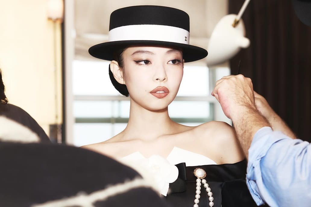 #Jennie Hits New Peak On Billboard's Pop Radio Airplay Chart With "like JENNIE"
soompi.com/article/174440…