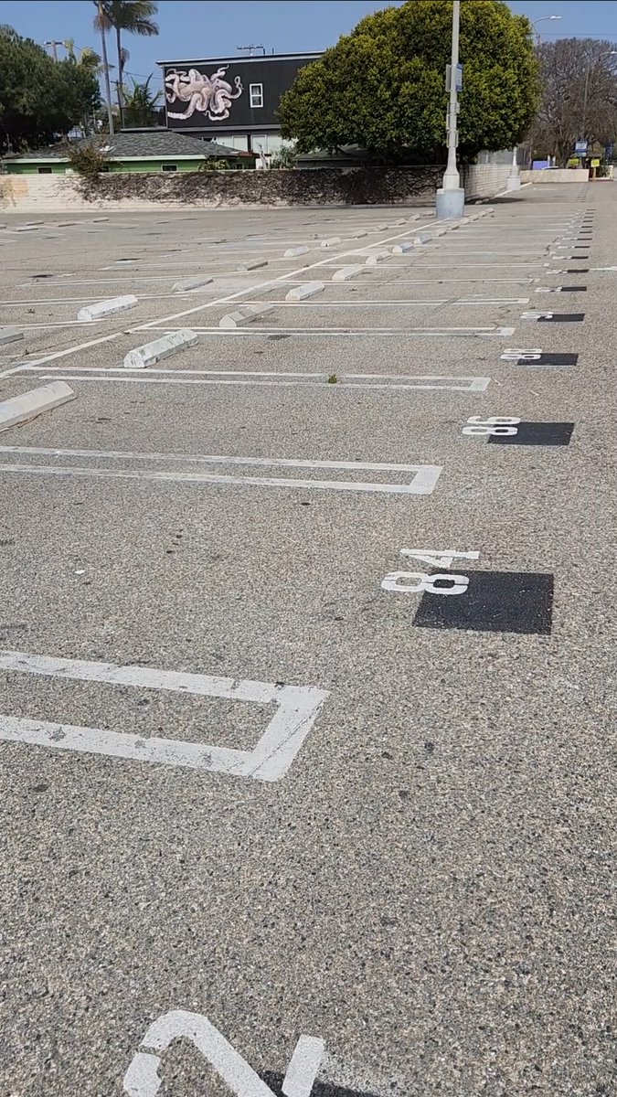 This parking lot could have been 120 affordable homes, plus shops, plus even more public parking spots than before.

Instead, the City is paying to keep it a parking lot.

Learn more: latimes.com/opinion/story/…