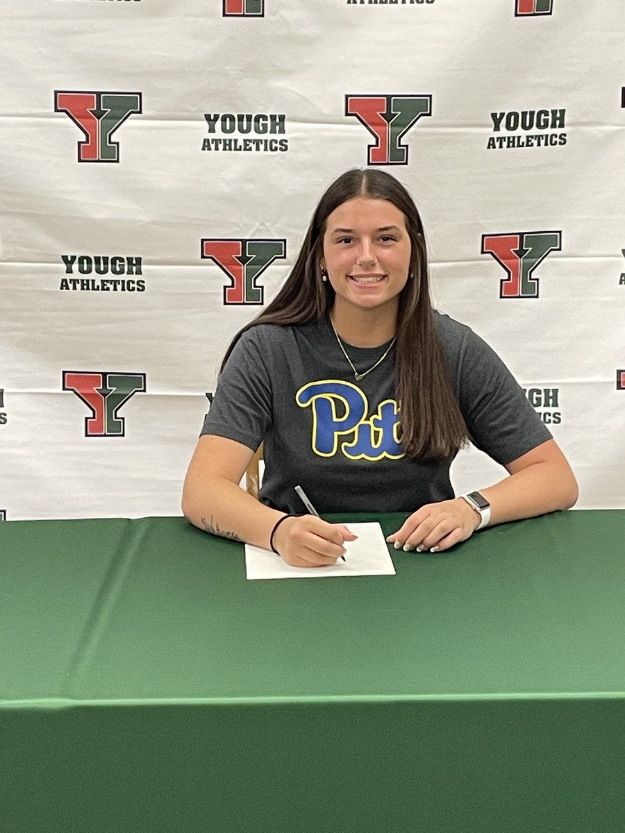 Congratulations to Hailey Bock on continuing her education and basketball playing career at Pitt Greensburg 💚🩶🧡