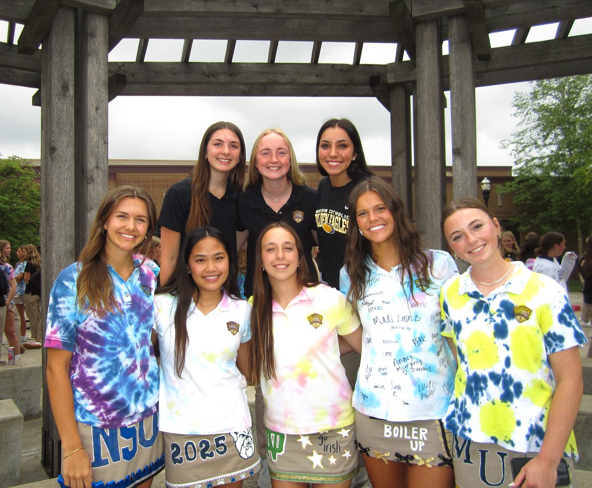 Changing of the guard — our juniors saying goodbye to our seniors on their last day of school. Such a bittersweet day. 💜😭