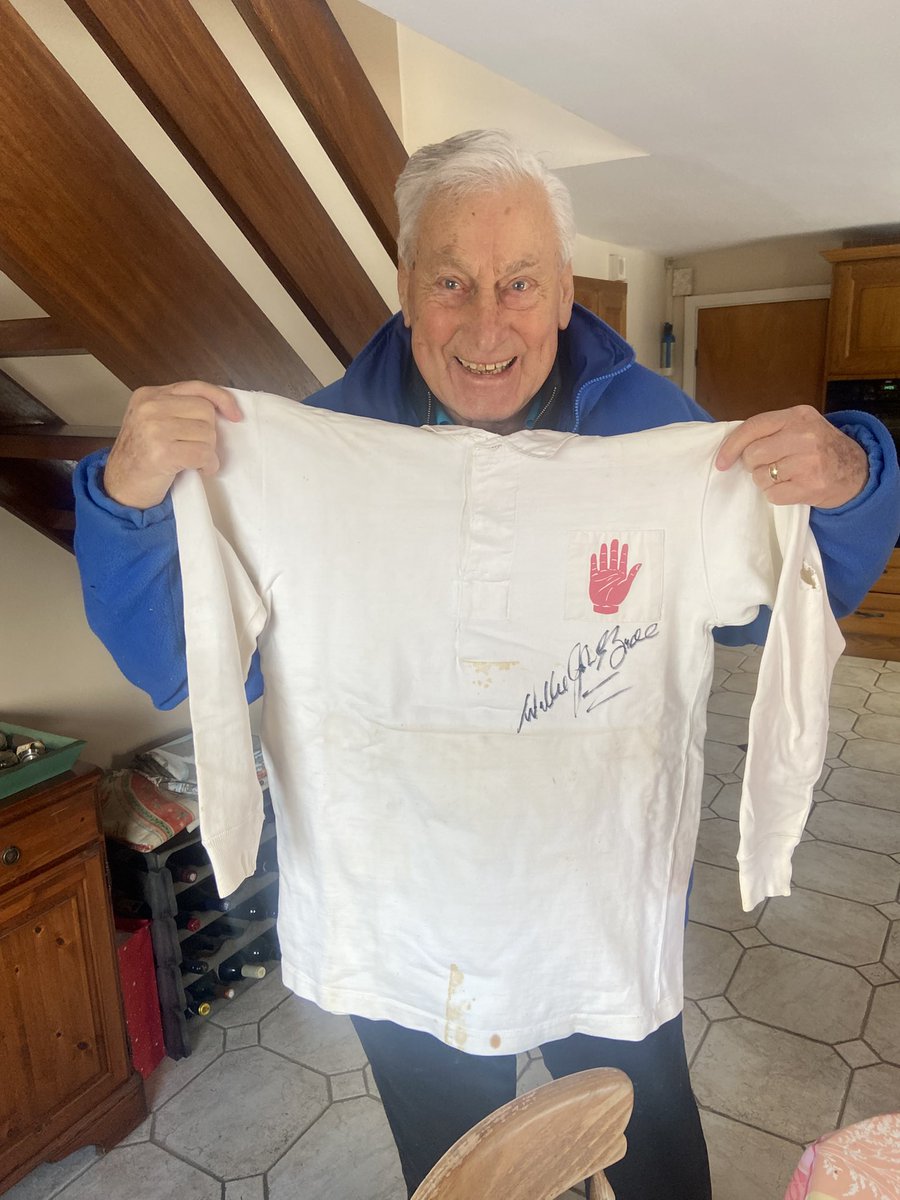 🅷🅾🆆 🅳🅾 🆈🅾🆄 🅵🅾🅻🅻🅾🆆 🅾🅽 🅵🆁🅾🅼 🆃🅷🅴 🅱🆁🅸🆃🅸🆂🅷 🅻🅸🅾🅽🆂 🆂🆀🆄🅰🅳 🅰🅽🅽🅾🆄🅽🅲🅴🅼🅴🅽🆃 🤔

How about an Ulster shirt from the greatest ever Lion?! 🦁 

Willie John McBride 

<a href="/lionsofficial/">British & Irish Lions</a> tourist 1962, 1966, 1968, 1971 &amp; 1974

#SUFTUM