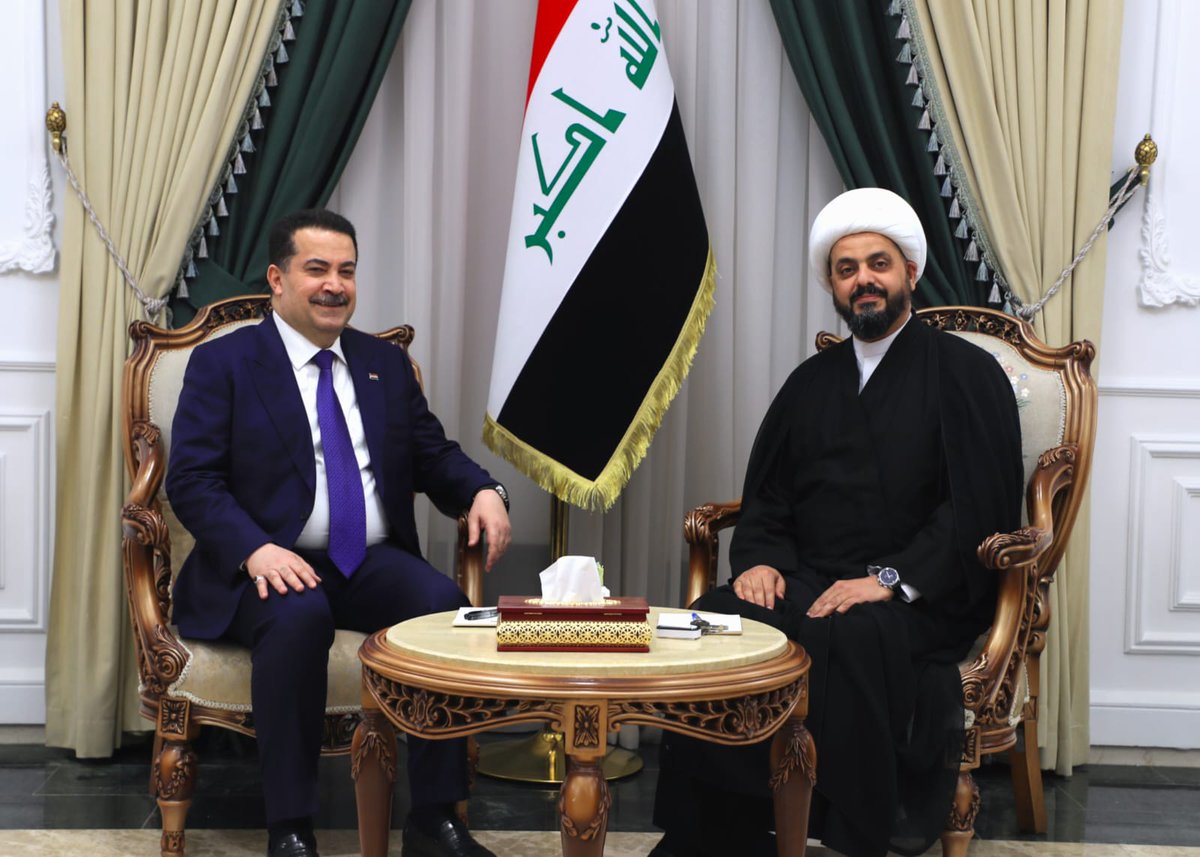 حركة الصادقون/الإعلام المركزي (@centermedia2023) on Twitter photo استقبل الأمينُ العام لحركةِ عصائبِ أهلِ الحقِّ سماحة الشيخ قيس الخزعليّ <a href="/Qais_alkhazali/">قيس الخزعلي</a> اليومَ الثلاثاء، رئيسَ مجلسِ الوزراء السيد محمد شياع السوداني، في مقرِّ الحركةِ ببغدادَ.
وبحثَ الطرفانِ في مُستهلِّ اللقاءِ الاستعداداتِ الجاريةَ لاستضافةِ القمة العربية الرابعة والثلاثين في استقبل الأمينُ العام لحركةِ عصائبِ أهلِ الحقِّ سماحة الشيخ قيس الخزعليّ <a href="/Qais_alkhazali/">قيس الخزعلي</a> اليومَ الثلاثاء، رئيسَ مجلسِ الوزراء السيد محمد شياع السوداني، في مقرِّ الحركةِ ببغدادَ.
وبحثَ الطرفانِ في مُستهلِّ اللقاءِ الاستعداداتِ الجاريةَ لاستضافةِ القمة العربية الرابعة والثلاثين في