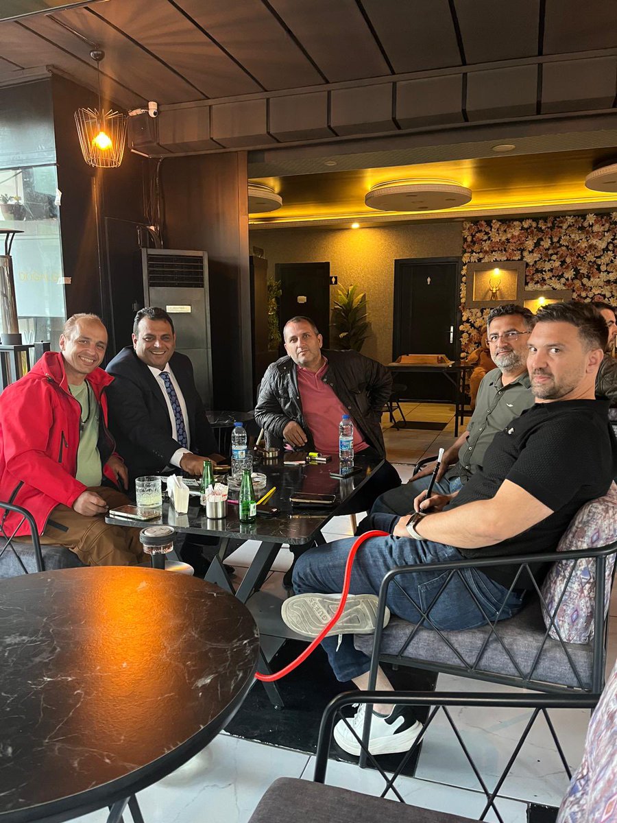 Birlikte çok güçlüyüz başaracağız 

190 Milyar Çözüm Raporuyla
#SayınCumhurbaşkanım
#StajyerveÇırakların
#KalbiAnkarada