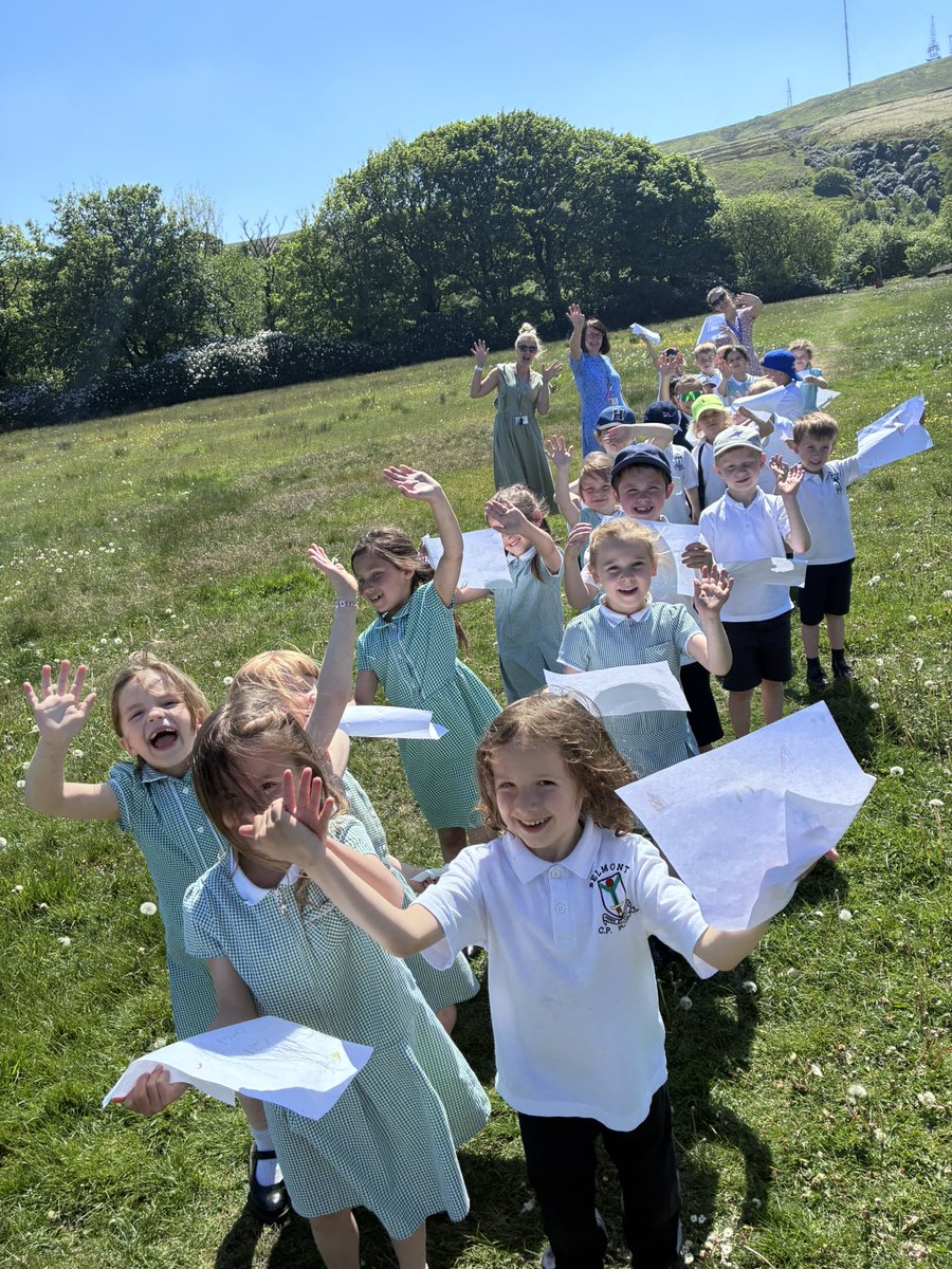 BelmontCP's tweet image. Today ks1 had a glorious geography walk- using the maps they created. #belmontgeography #fieldwork #mapskills