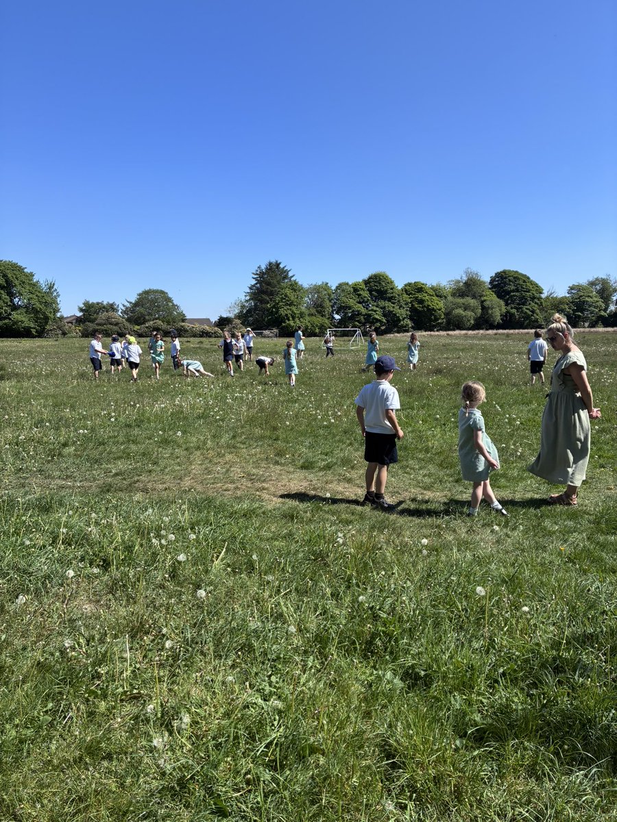 BelmontCP's tweet image. Today ks1 had a glorious geography walk- using the maps they created. #belmontgeography #fieldwork #mapskills