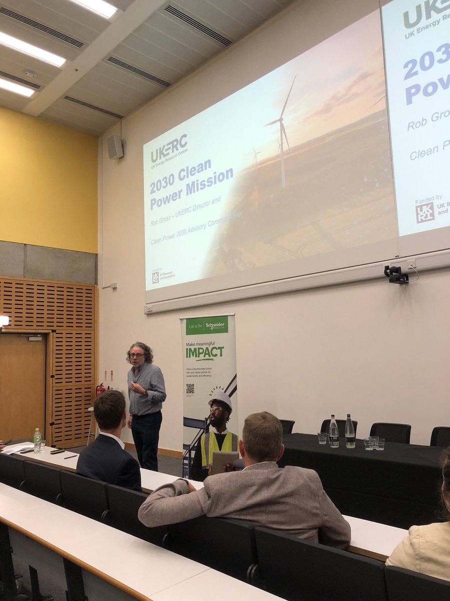 ImperialIdeas's tweet photo. Tonight’s event sees innovation under the microscope as an enabler of meaningful change in policy across the energy sector. Great insights from experts at @SSE, @ScottishPower, @SchneiderUKI and @Grantham_IC - alongside @BrillPower and @UKERCHQ - full write up to follow later in the week