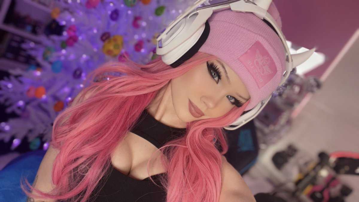 KyleeCarterrr's tweet photo. hi ;) https://t.co/cVTHZCec0U https://t.co/QjUPdMDAnH