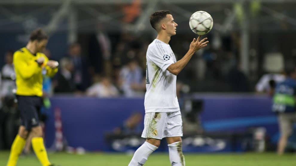 InfiltradoRM's tweet photo. Lucas Vázquez siempre tuvo que jugar en posiciones donde él no se sentía cómodo, a pesar de eso NUNCA se quejó. 

Es Madridista de corazón y merece el mismo respeto que cualquier otro. 

SU PENALTI FUE MÁS FRÍO QUE LA ANTÁRTIDA 🥶 

GRACIAS @Lucasvazquez91 🤍 https://t.co/EfnJZX3s9E